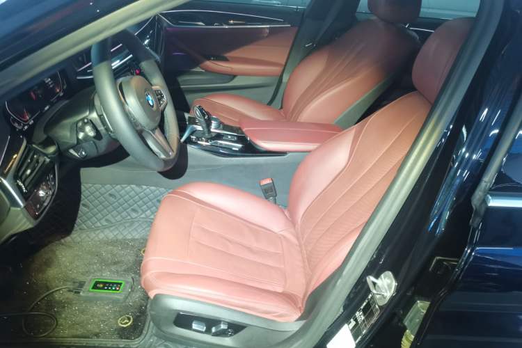 Used BMW 5 Series 2020 530Li Luxury Edition M Sport Package Left Front Seat