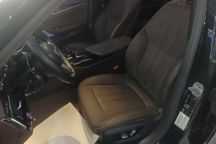 Used BMW 5 Series 2020 525Li M Sport Package Left Front Seat