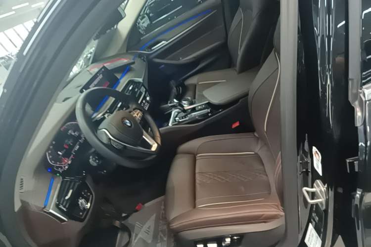 Used BMW 5 Series 2020 530Li Luxury Edition Premium Package Left Front Seat