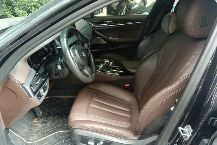 Used BMW 5 Series 2020 525Li M Sport Package Left Front Seat