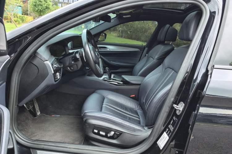 Used BMW 5 Series 2020 530i Sport Line M Sport Package Left Front Seat