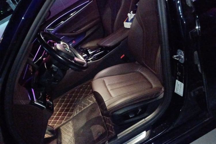Used BMW 5 Series 2020 525Li M Sport Package Left Front Seat