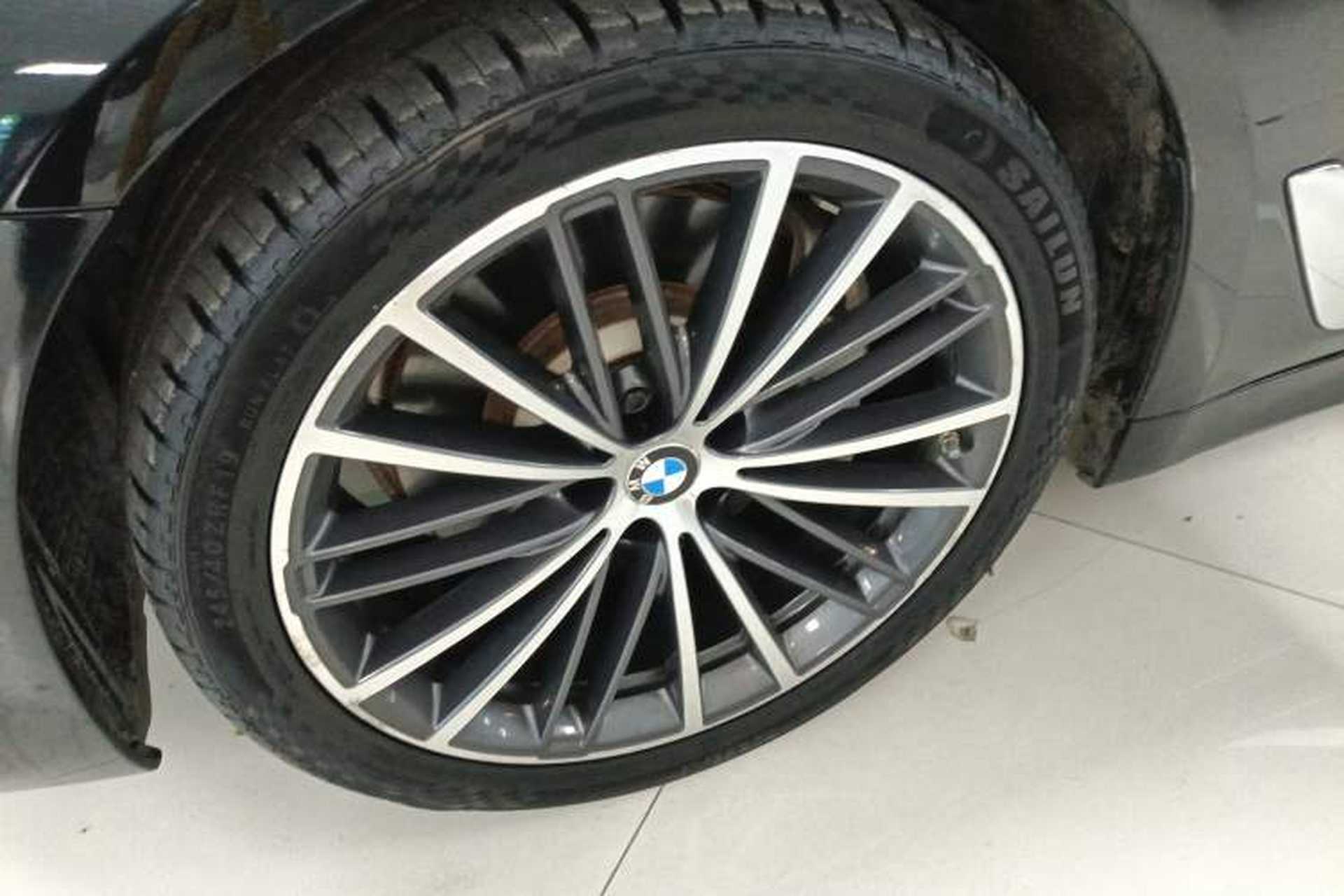 Used BMW 5 Series 2020 530Li Leading Model M Sport Package Left Front Wheel Hub