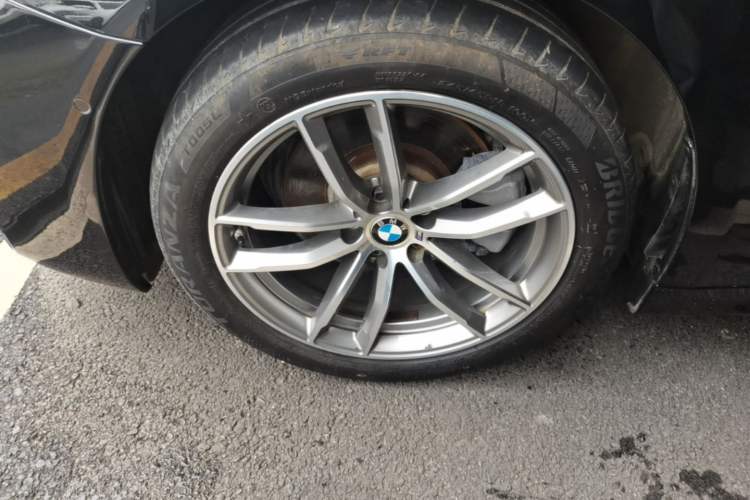 Used BMW 5 Series 2020 525Li M Sport Package Left Front Wheel Hub
