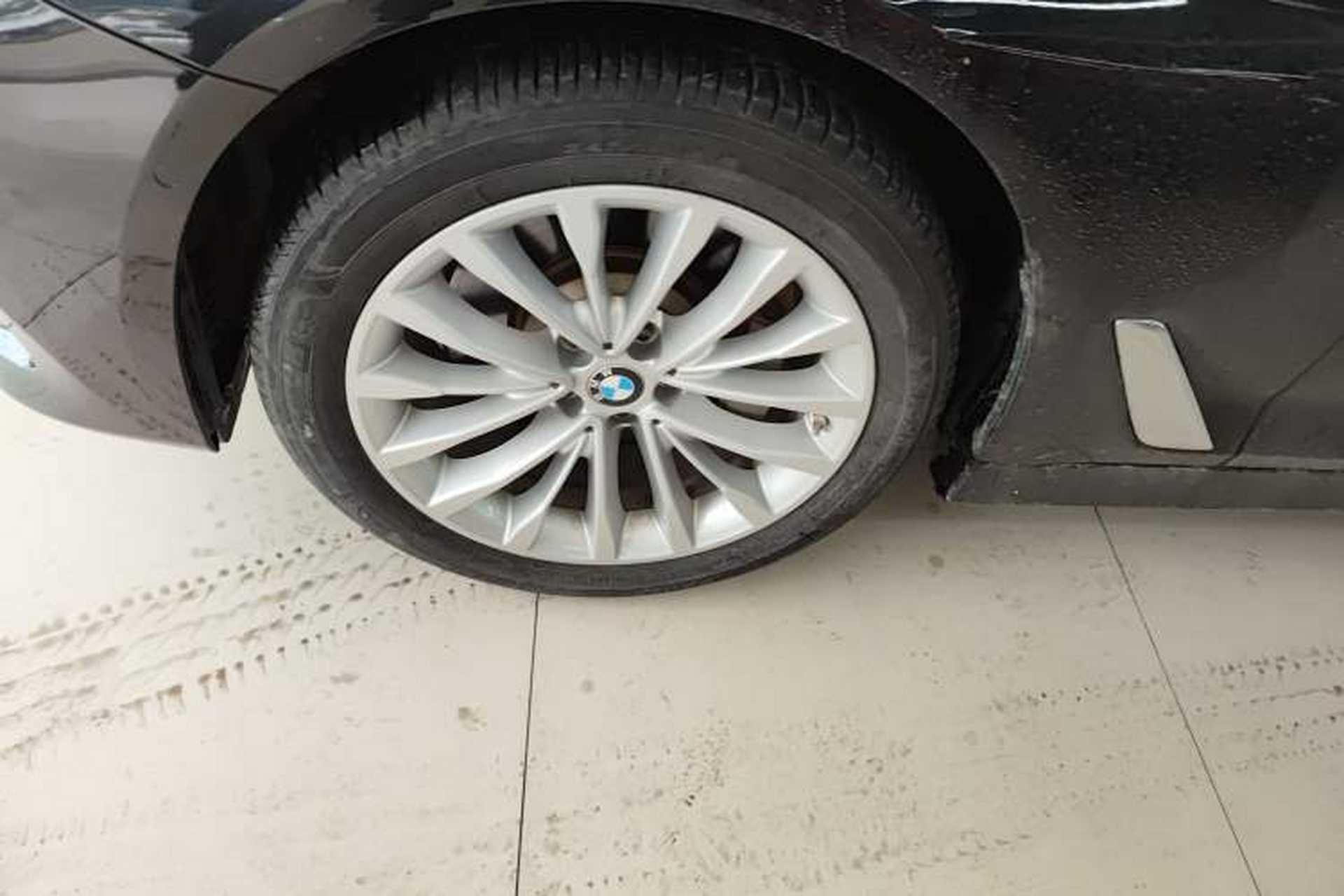 Used BMW 5 Series 2020 530Li Luxury Edition Premium Package Left Front Wheel Hub