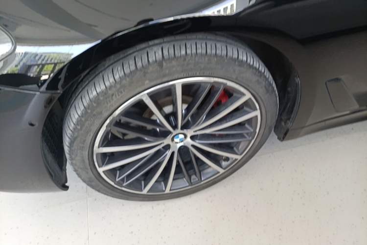 Used BMW 5 Series 2020 530Li Luxury Edition M Sport Package Left Front Wheel Hub