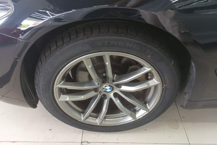 Used BMW 5 Series 2020 525i M Sport Package Left Front Wheel Hub