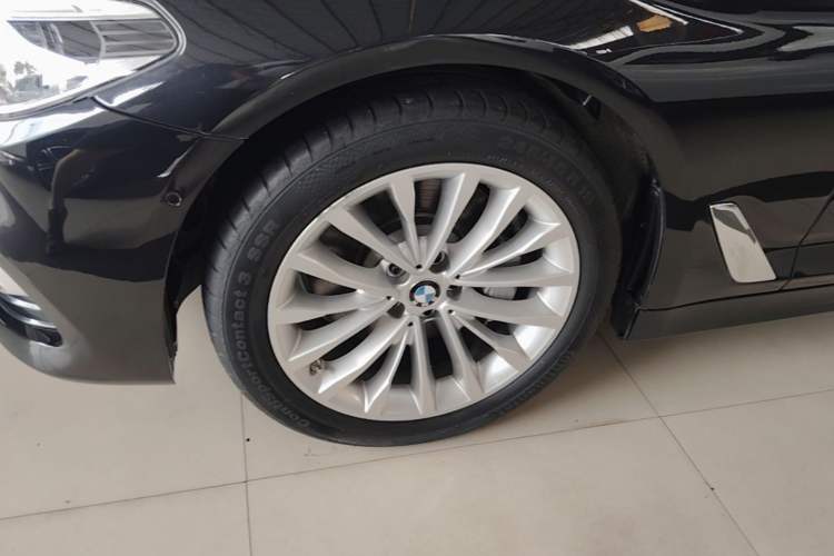 Used BMW 5 Series 2020 530Li Luxury Edition Premium Package Left Front Wheel Hub