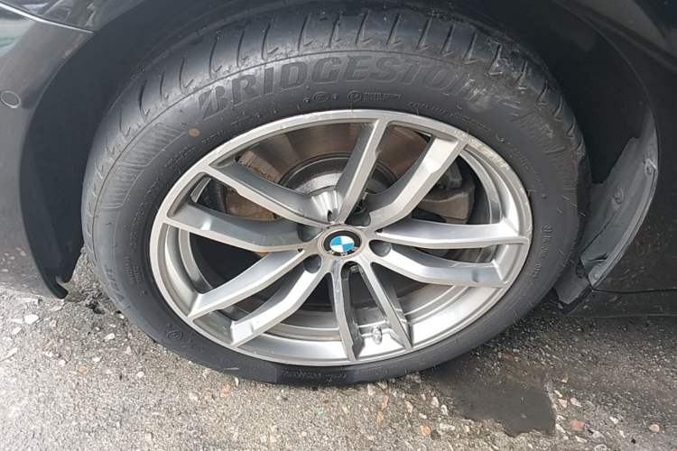 Used BMW 5 Series 2020 525Li M Sport Package Left Front Wheel Hub