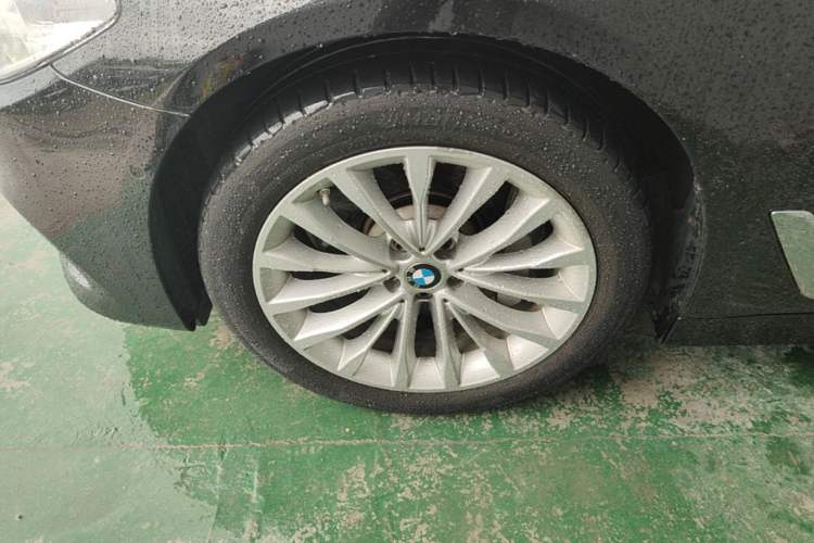 Used BMW 5 Series 2020 530Li Luxury Edition Premium Package Left Front Wheel Hub