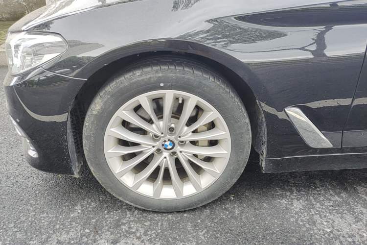Used BMW 5 Series 2020 530Li Leading Edition Luxury Package Left Front Wheel Hub