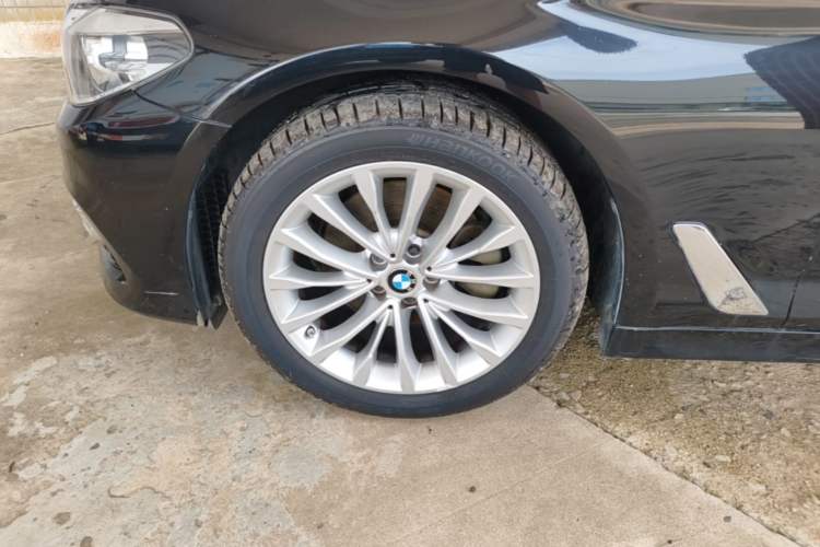 Used BMW 5 Series 2020 525Li Luxury Package Left Front Wheel Hub