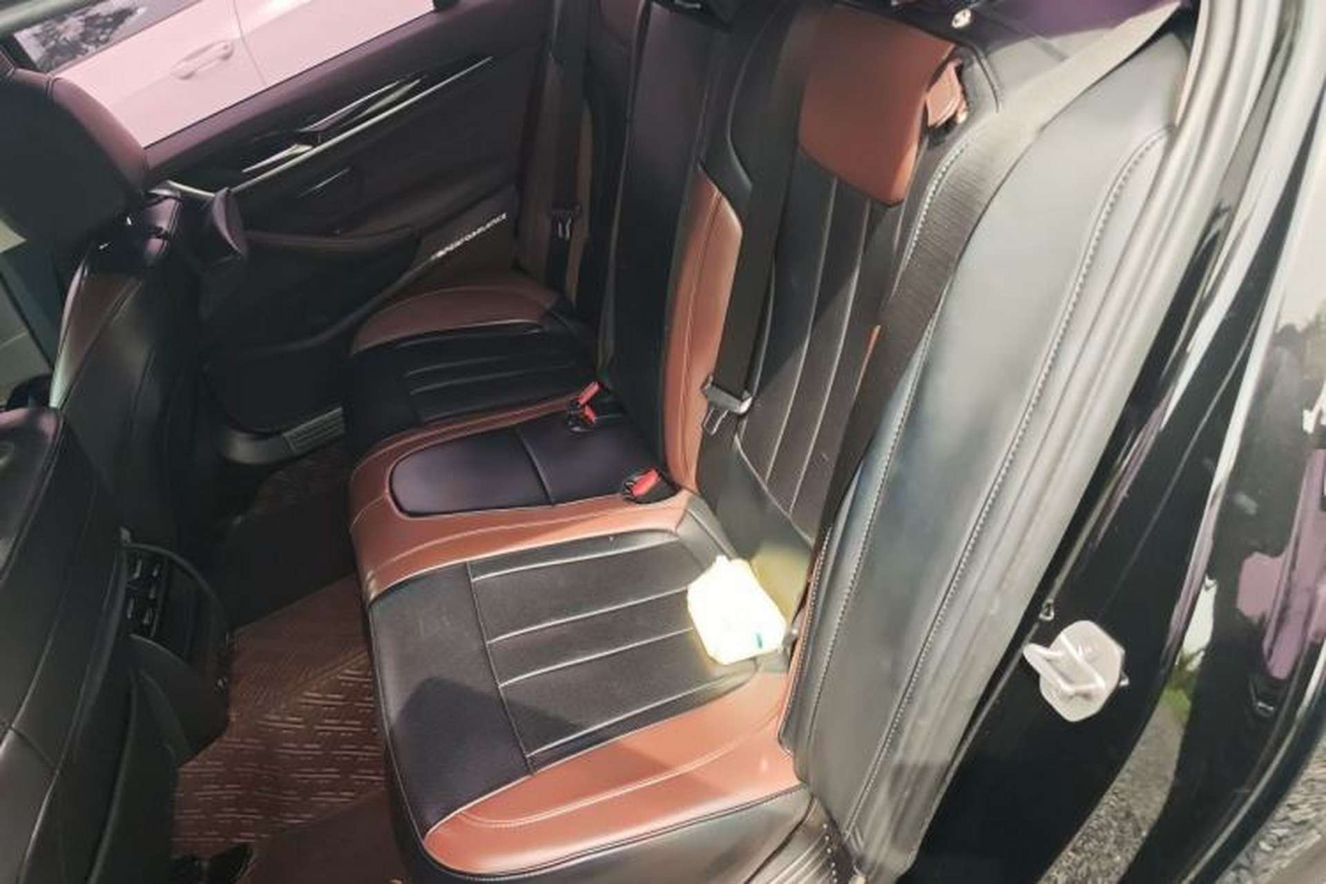 Used BMW 5 Series 2020 525Li Luxury Package Left Rear Seat