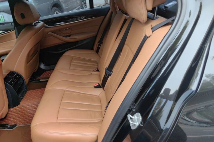 Used BMW 5 Series 2020 530Li Leading Model M Sport Package Left Rear Seat