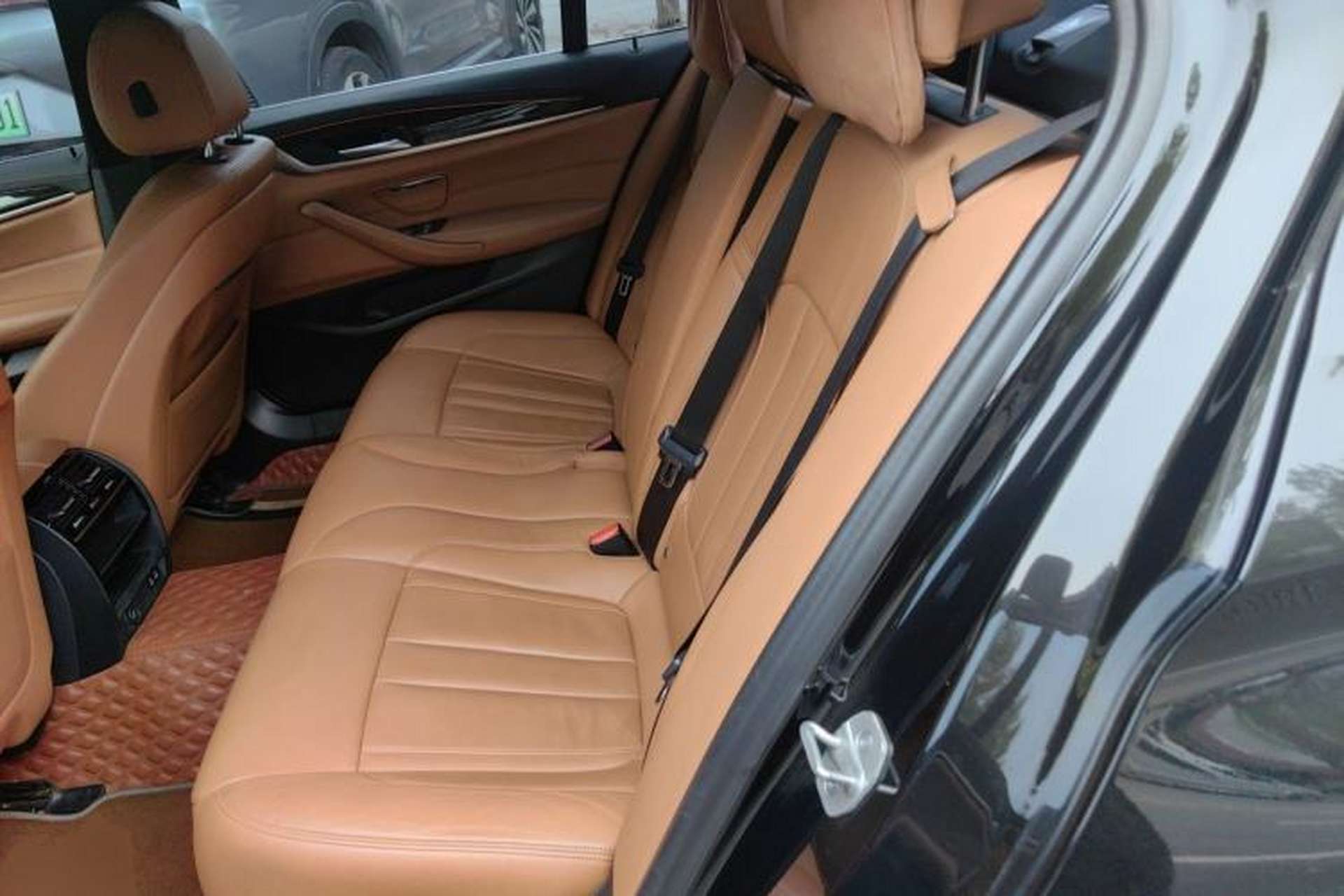 Used BMW 5 Series 2020 530Li Leading Model M Sport Package Left Rear Seat