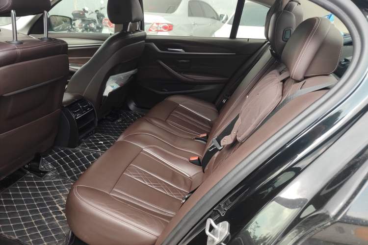 Used BMW 5 Series 2020 530Li Leading Edition Luxury Package Left Rear Seat