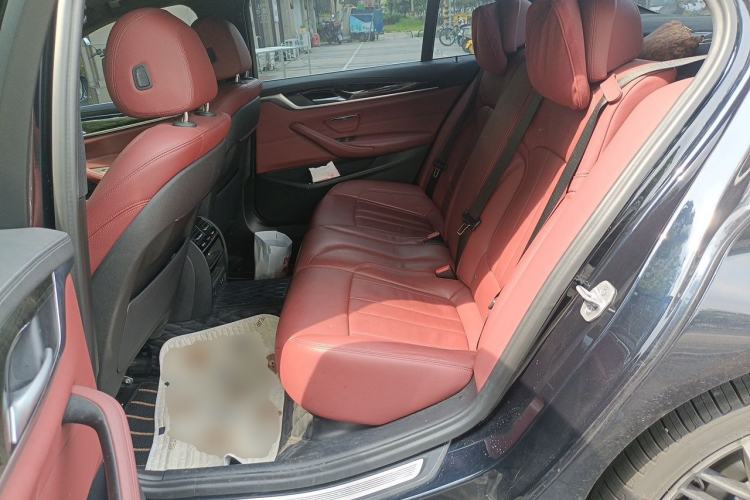 Used BMW 5 Series 2020 530Li Leading Model M Sport Package Left Rear Seat