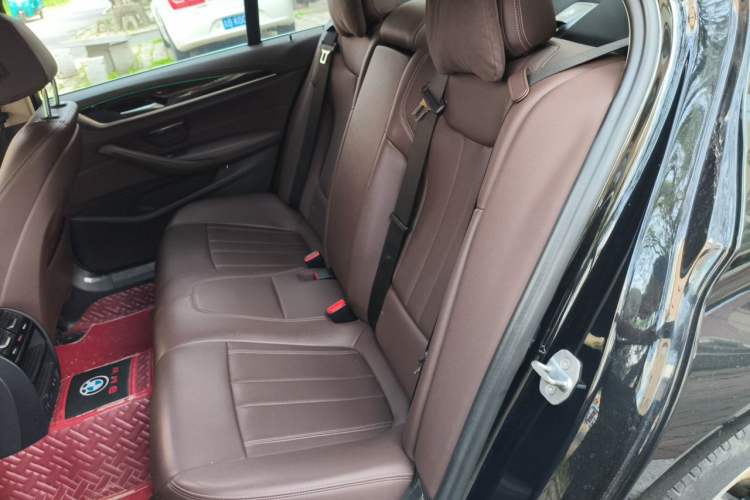 Used BMW 5 Series 2020 525Li Luxury Package Left Rear Seat