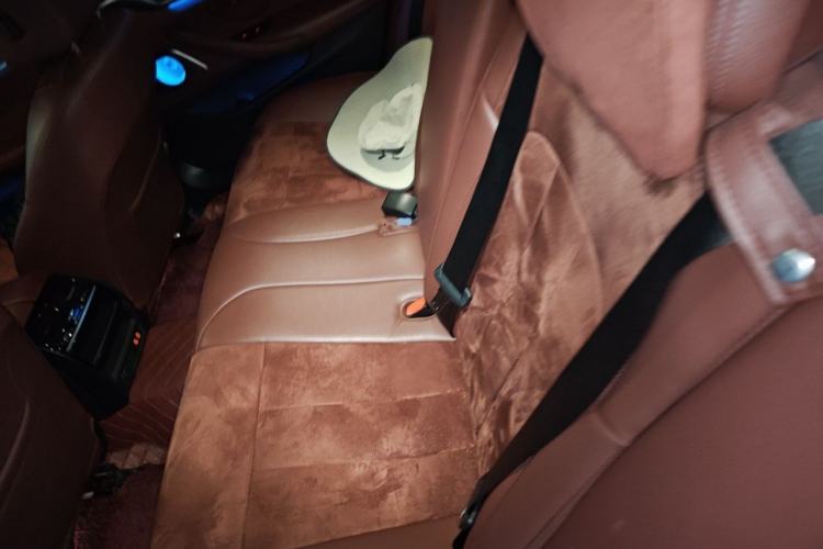 Used BMW 5 Series 2020 530Li Leading Model M Sport Package Left Rear Seat