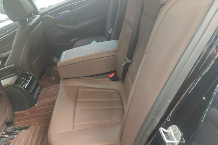 Used BMW 5 Series 2020 525Li M Sport Package Left Rear Seat