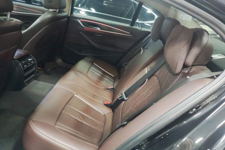 Used BMW 5 Series 2020 530Li Leading Edition Luxury Package Left Rear Seat