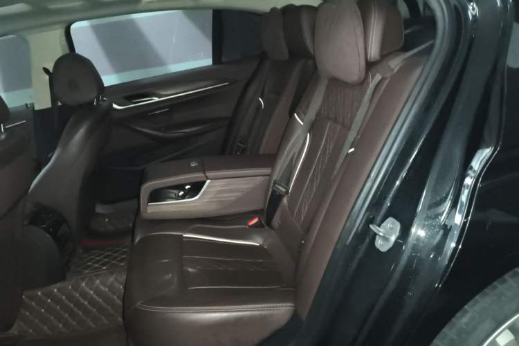 Used BMW 5 Series 2020 530Li Leading Edition Luxury Package Left Rear Seat