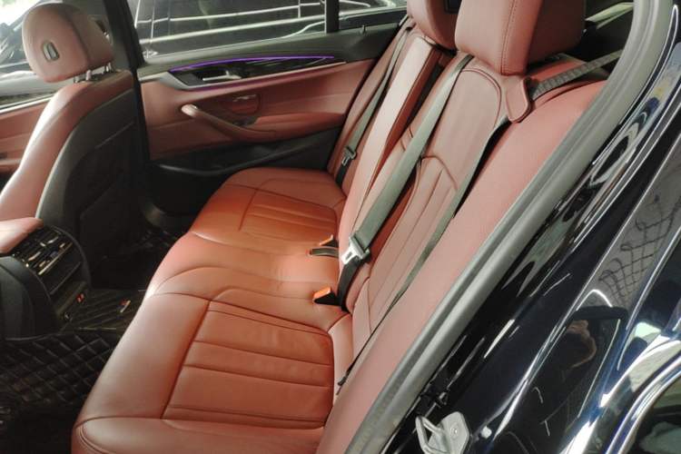 Used BMW 5 Series 2020 530Li Leading Model M Sport Package Left Rear Seat