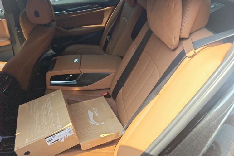 Used BMW 5 Series 2020 530Li Leading Model M Sport Package Left Rear Seat