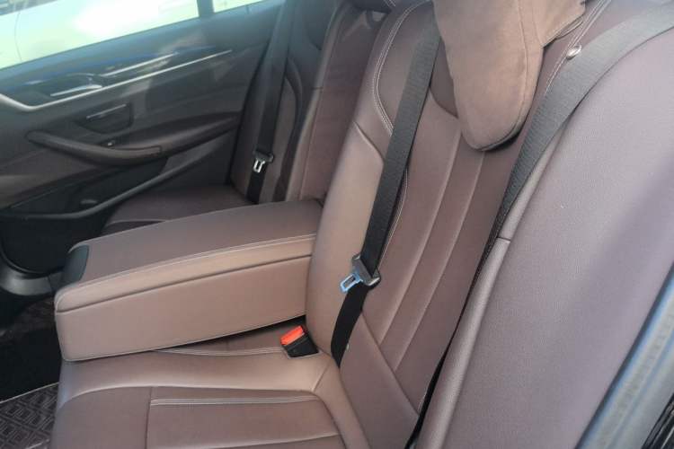Used BMW 5 Series 2020 525Li M Sport Package Left Rear Seat
