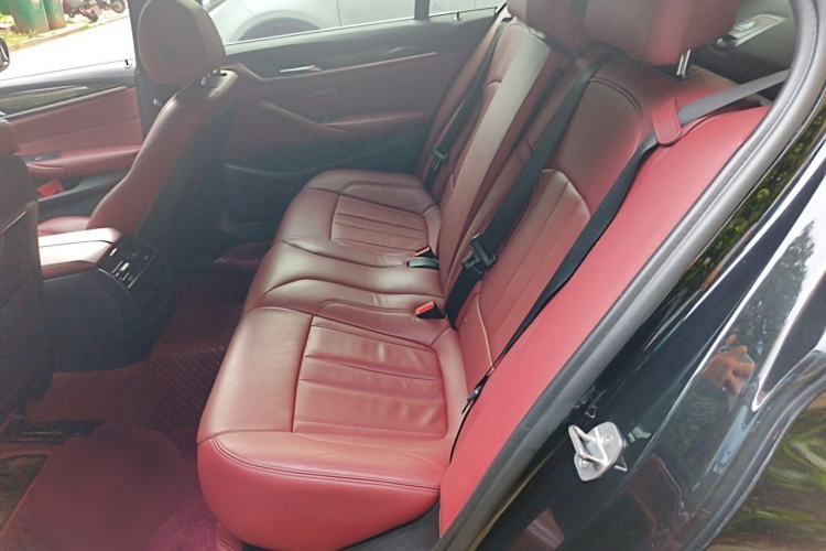 Used BMW 5 Series 2020 530Li Leading Model M Sport Package Left Rear Seat