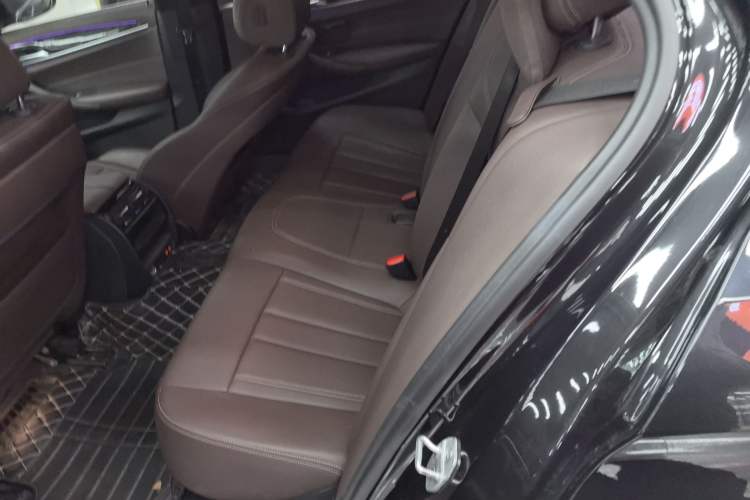 Used BMW 5 Series 2020 525Li M Sport Package Left Rear Seat