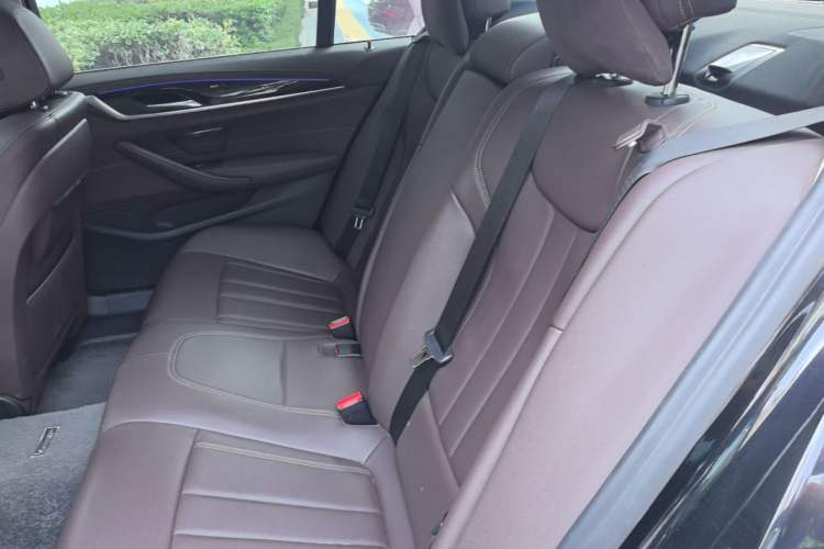 Used BMW 5 Series 2020 525Li Luxury Package Left Rear Seat