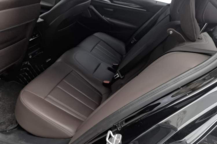 Used BMW 5 Series 2020 525Li M Sport Package Left Rear Seat