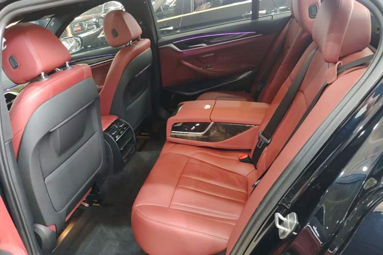 Used BMW 5 Series 2020 530Li xDrive M Sport Package Left Rear Seat