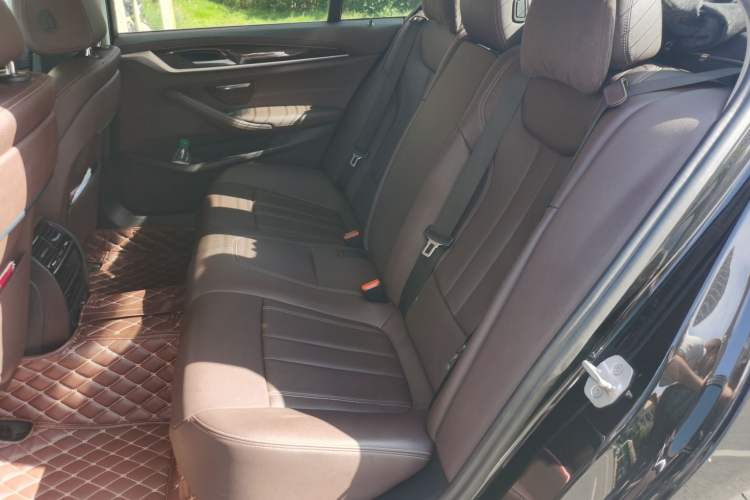 Used BMW 5 Series 2020 525Li Luxury Package Left Rear Seat