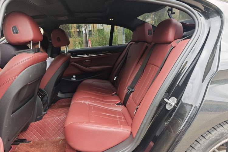 Used BMW 5 Series 2020 530Li Leading Model M Sport Package Left Rear Seat