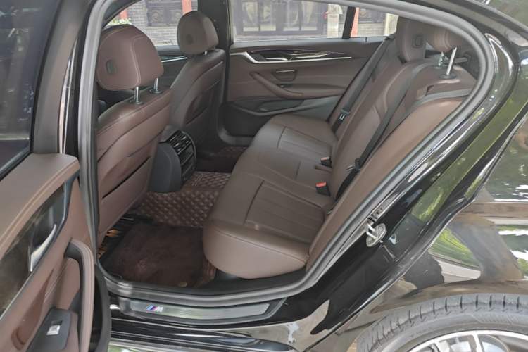 Used BMW 5 Series 2020 525Li M Sport Package Left Rear Seat