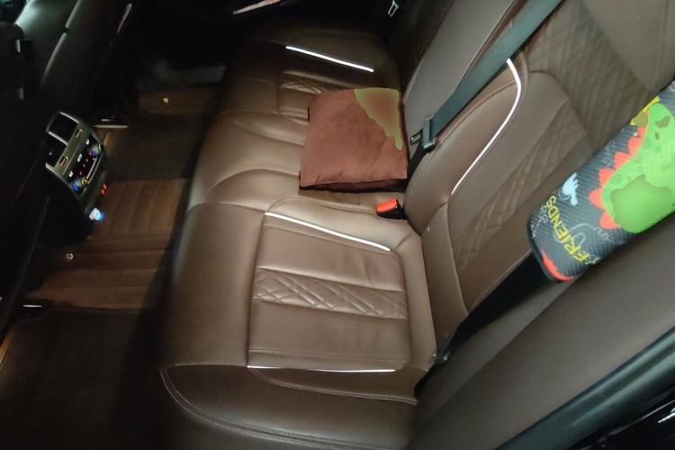 Used BMW 5 Series 2020 530Li Luxury Edition Premium Package Left Rear Seat