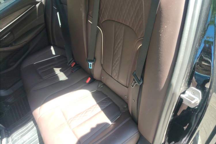 Used BMW 5 Series 2020 530Li Luxury Edition Premium Package Left Rear Seat