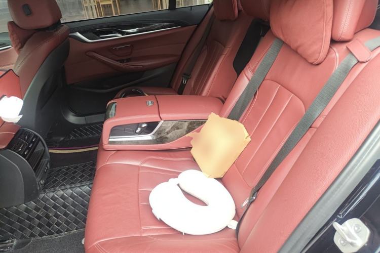 Used BMW 5 Series 2020 530Li Leading Model M Sport Package Left Rear Seat