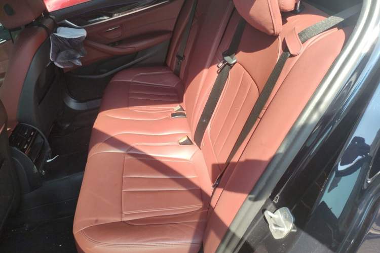 Used BMW 5 Series 2020 530Li Leading Model M Sport Package Left Rear Seat