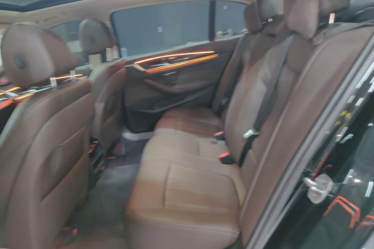 Used BMW 5 Series 2020 525Li Luxury Package Left Rear Seat