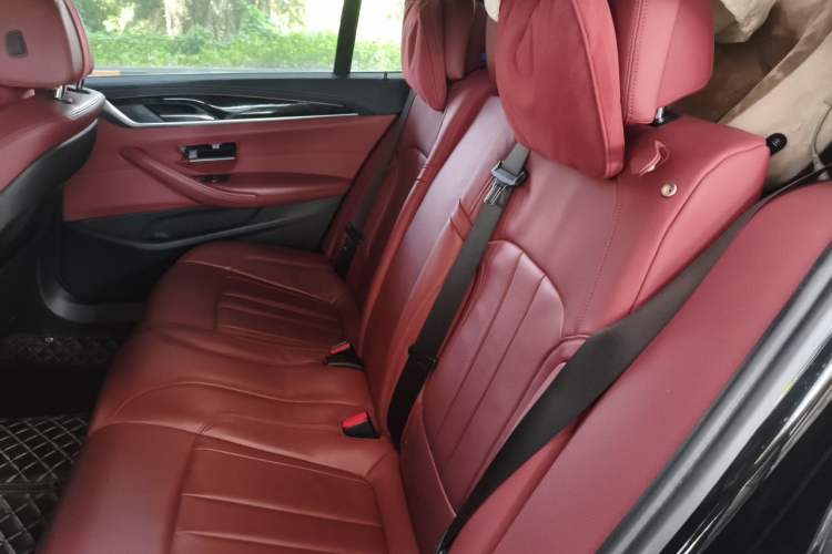 Used BMW 5 Series 2020 530Li Leading Model M Sport Package Left Rear Seat