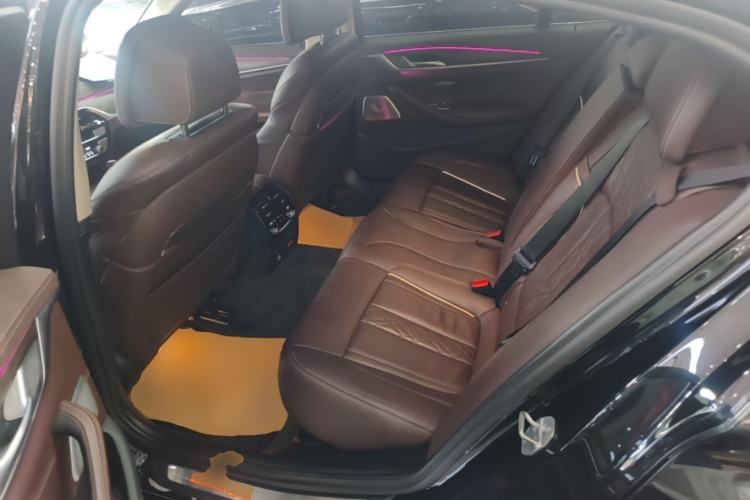 Used BMW 5 Series 2020 530Li Executive Luxury Package Left Rear Seat