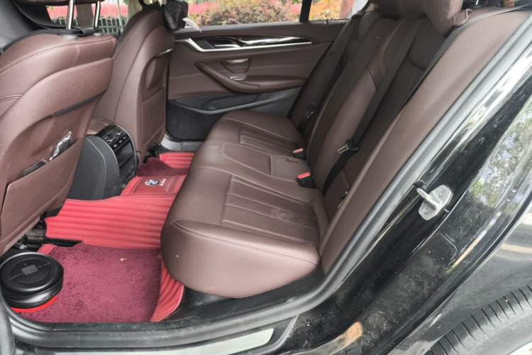 Used BMW 5 Series 2020 525Li Luxury Package Left Rear Seat