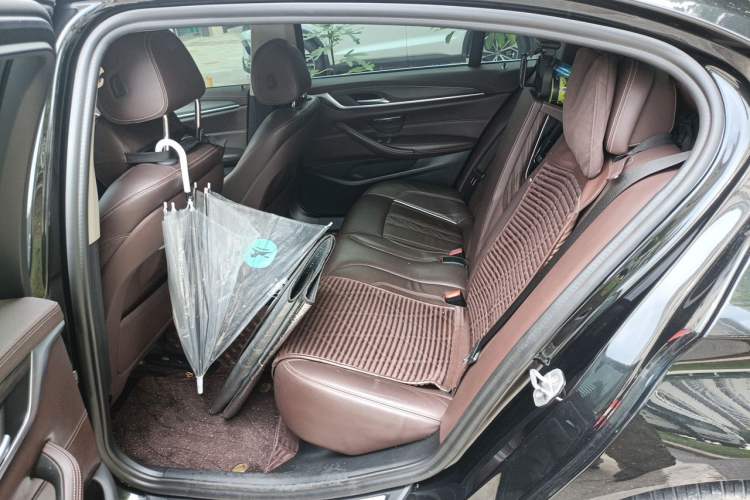 Used BMW 5 Series 2020 530Li Leading Edition Luxury Package Left Rear Seat