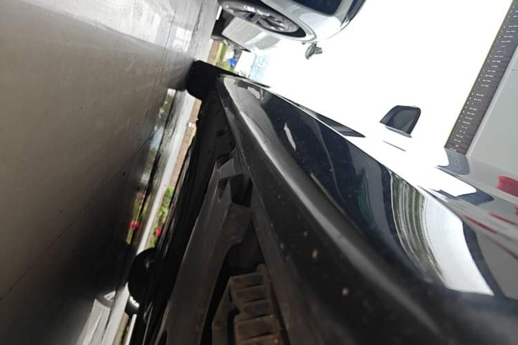 Used BMW 5 Series 2020 525Li M Sport Package Left Side Sill