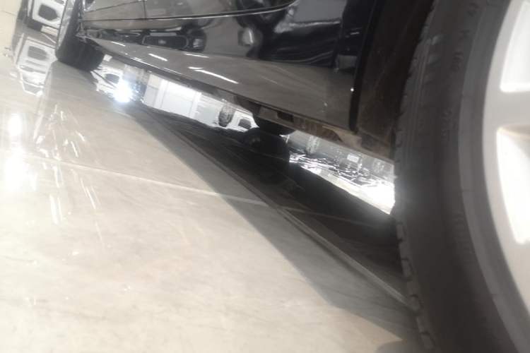 Used BMW 5 Series 2020 530Li Luxury Edition Premium Package Left Side Sill