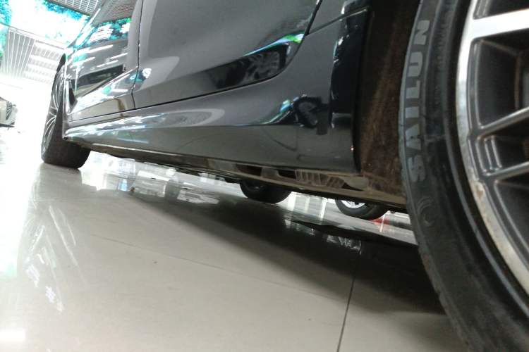 Used BMW 5 Series 2020 530Li Leading Model M Sport Package Left Side Sill
