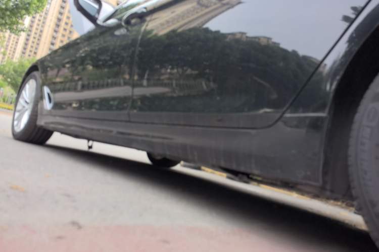 Used BMW 5 Series 2020 525Li Luxury Package Left Side Sill